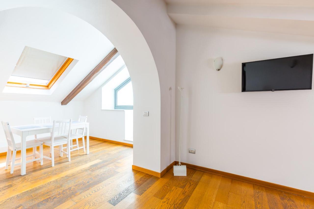 Attico Al Duomo By Napoliapartments Exterior foto